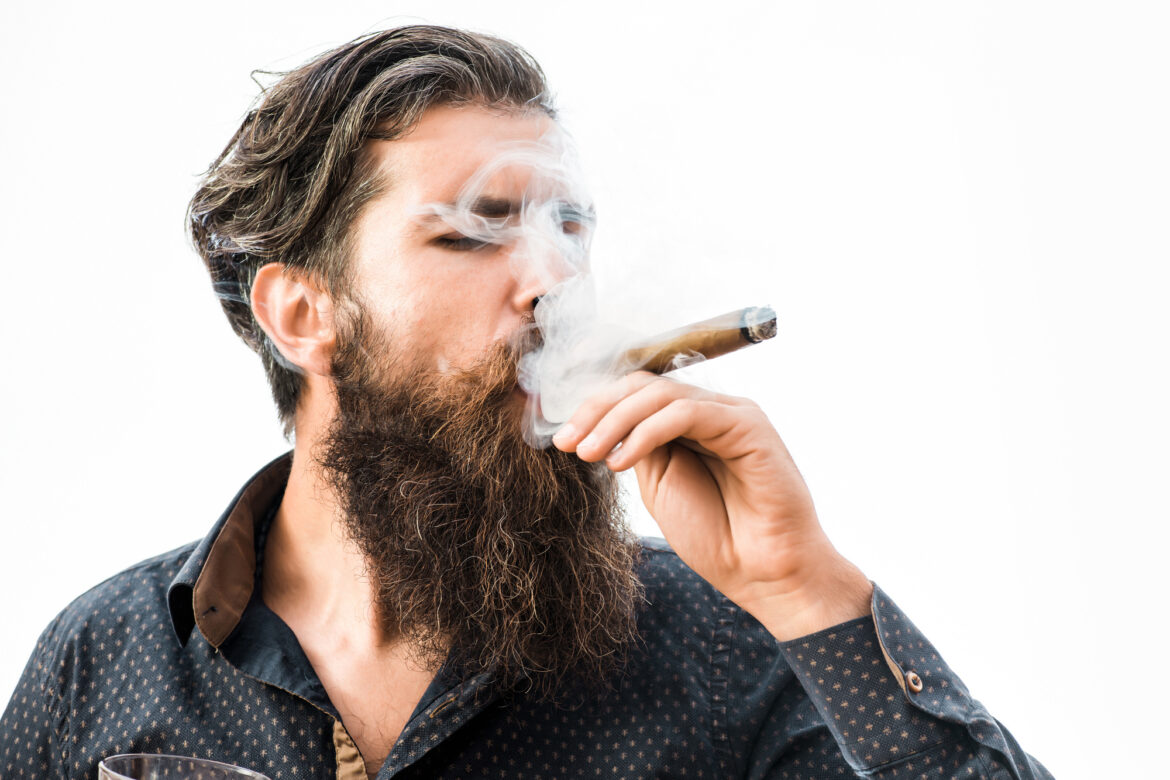 The Complete Guide on How to Smoke Cigars