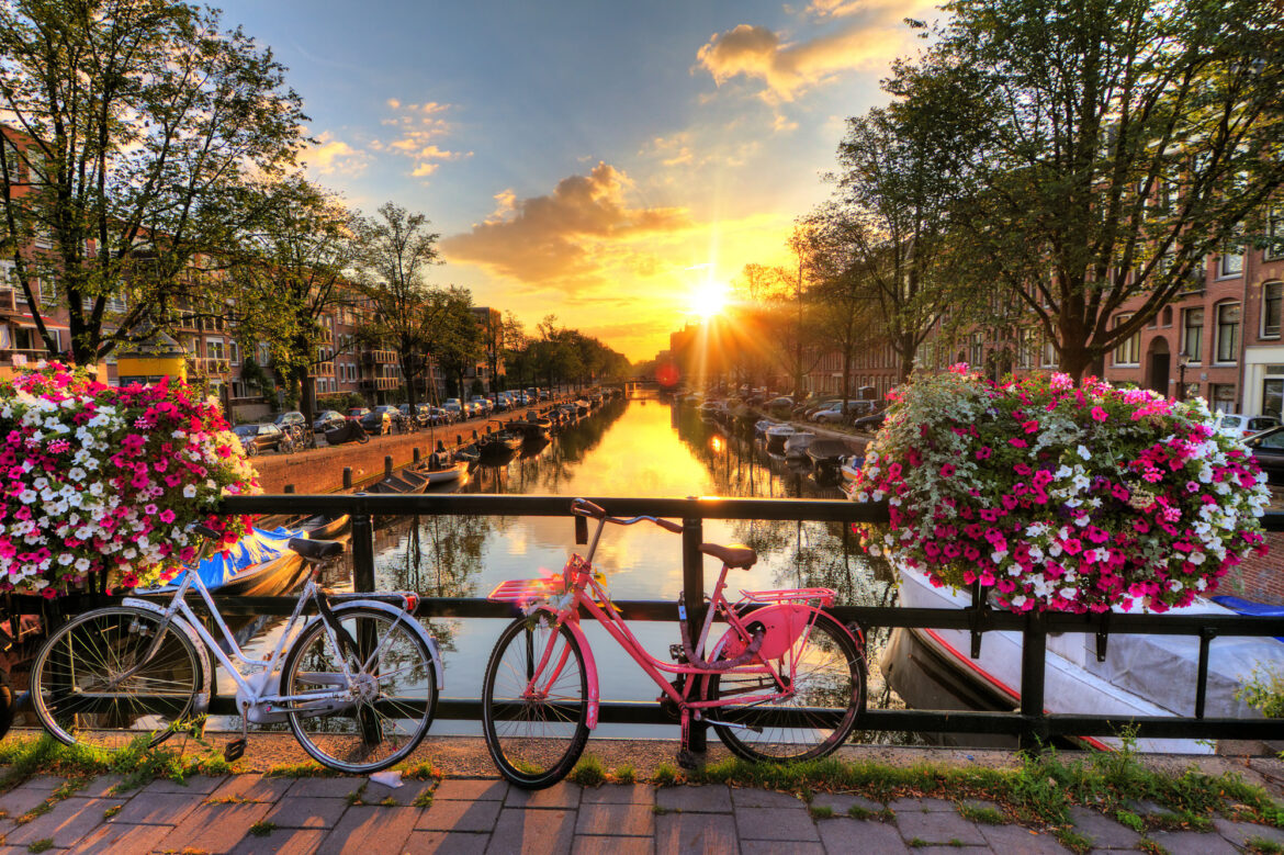 A Quick Guide For Planning a Trip to Amsterdam